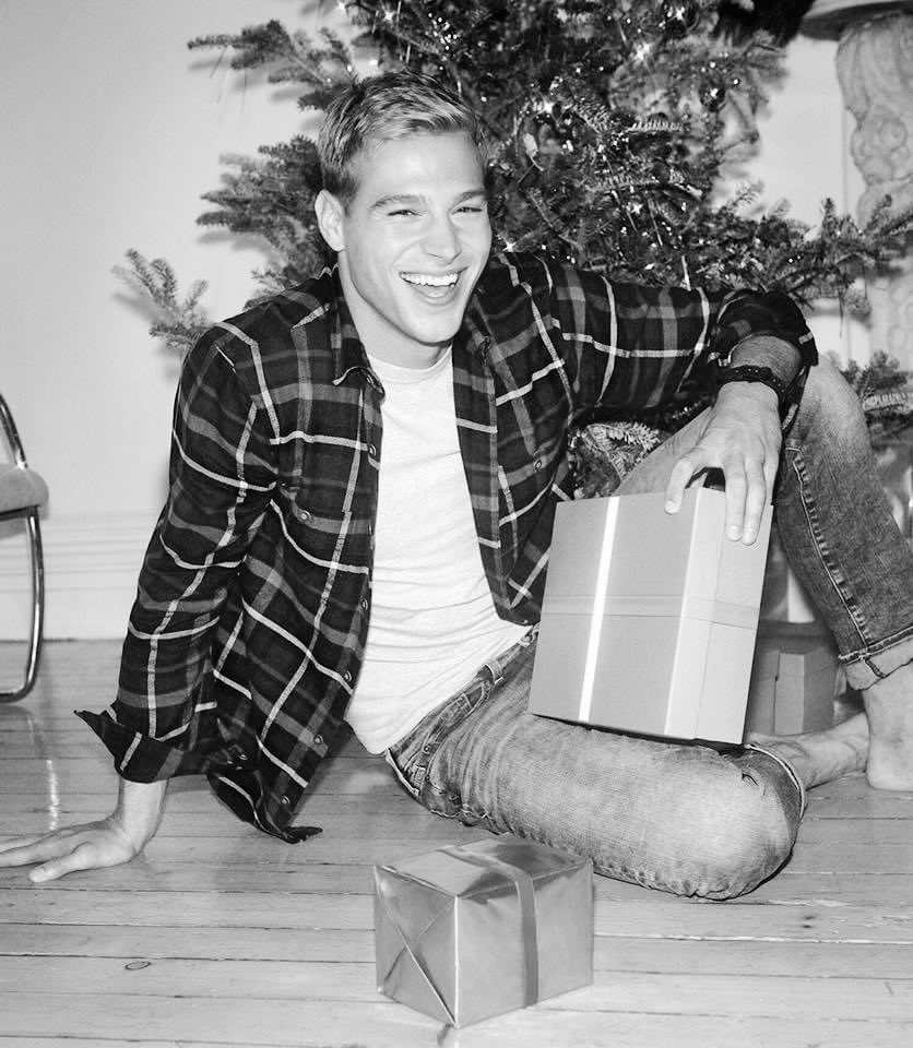 Merry Christmas 🎁🎄- Apollo