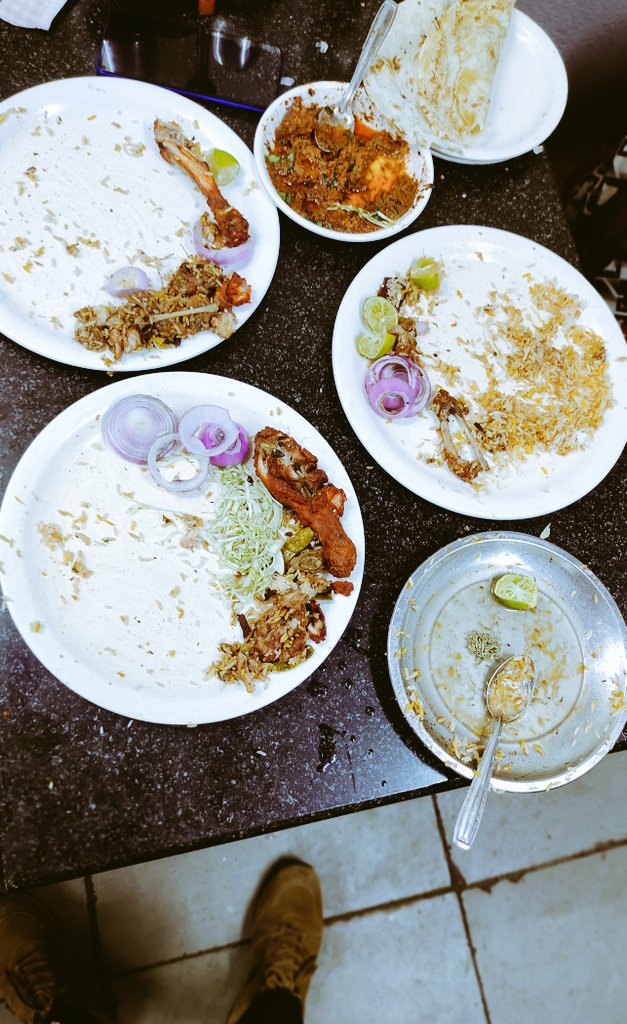 HolkarMudbi's tweet photo. #HappySunday #MuttonBiryani
#Chicken #ಬಾಡೇನಮ್Godಉ🍖🍗😋
#Karnataka
#Bidar #Basavakalyan #Mudbi https://t.co/VOH9FObctH