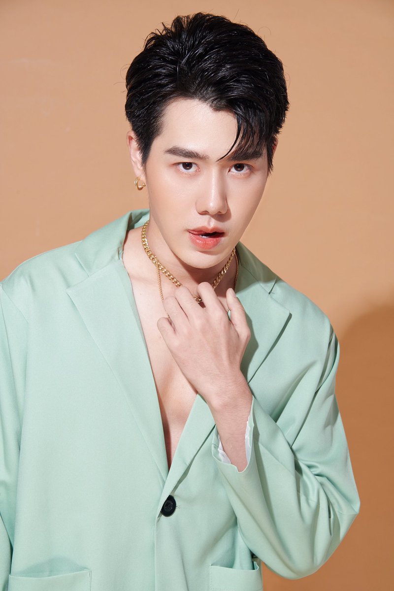 Petchpigz's tweet photo. I’m pastel boy 💚 #Petchpigz https://t.co/Q1dgf691TI