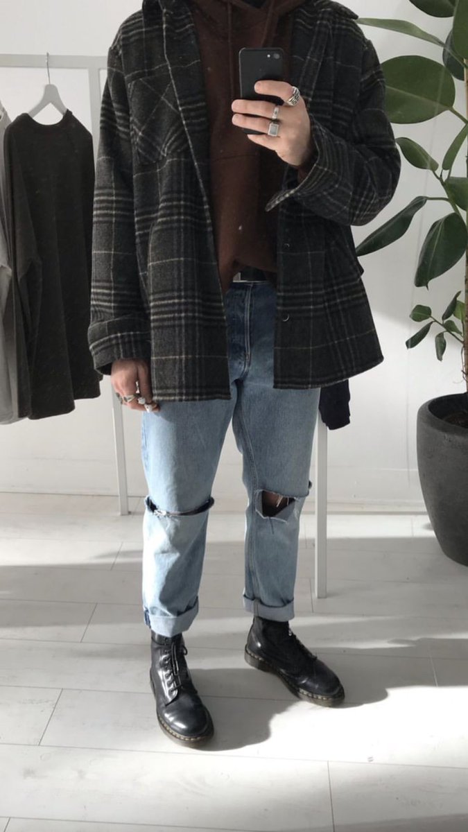 ↳ ☀️. .⃗ .#⃞𝒩𝑒𝑤 𝑝𝑜𝑠𝑡 х ᵃᵗˢᵘᵐᵘ ᵐⁱʸᵃㅜ♡

mi navidad ha sido increíble, estas fechas me hacen tan feliz y nostálgico, espero que sean unas increíbles fiestas para todos, pásenla lindo y que se cumplan todos sus deseos.