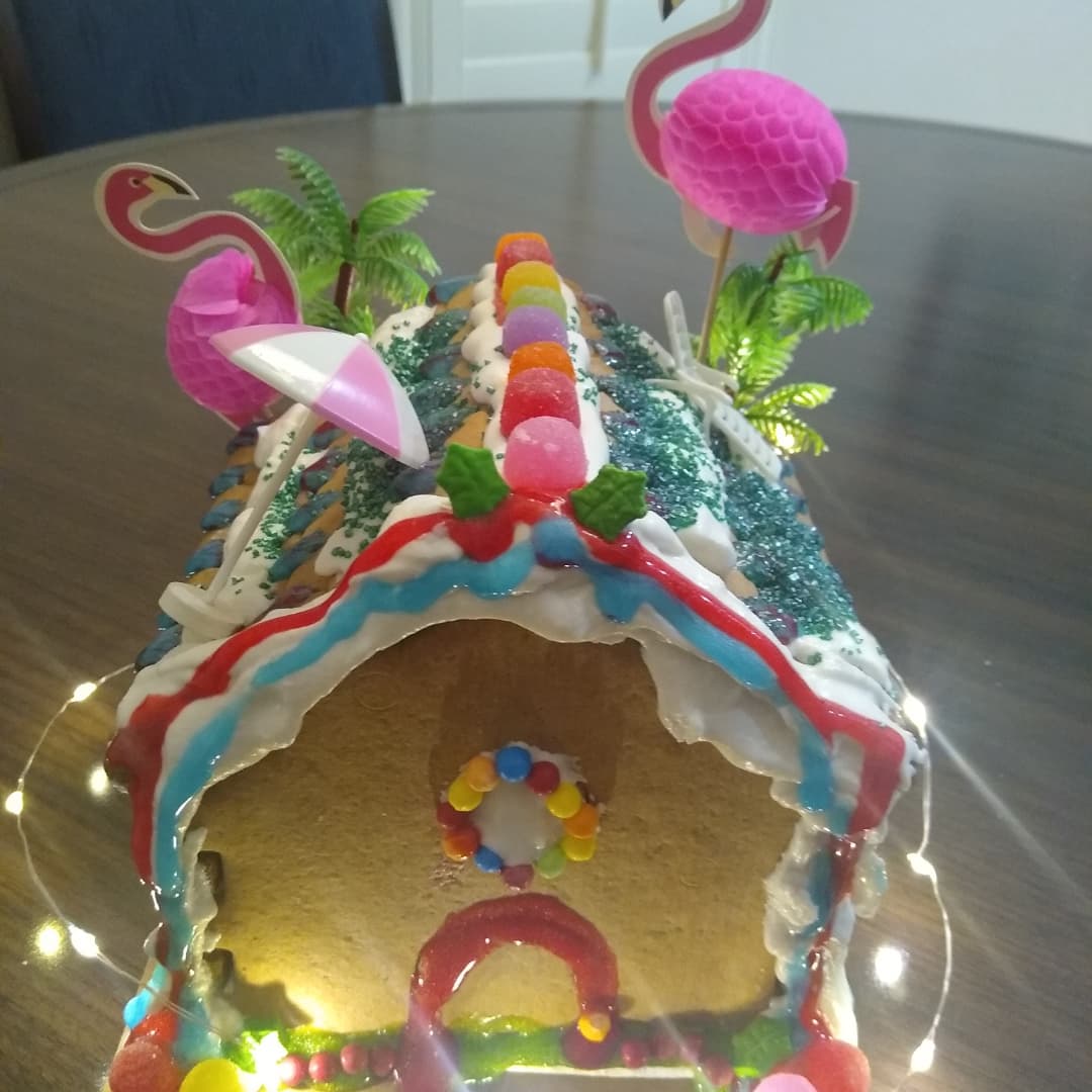 IlaDLSantos's tweet photo. Our Holiday Vacation Home Gingerbread House! #mykissimmee https://t.co/74OnjxCqgW