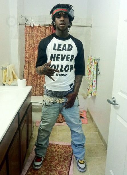 hardrappics's tweet photo. Chief Keef, 2012 https://t.co/5MS3KH4pCx