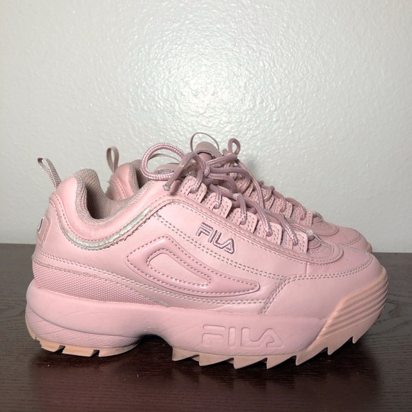 Chilispice's tweet image. So good I had to share! Check out all the items I'm loving on @Poshmarkapp from @JennifeHood #poshmark #fashion #style #shopmycloset #fila #donaldjpliner #mtv: posh.mk/lr26zBMeimb