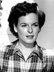 On December 25, 1941, Mercedes McCambridge gave birth to a son, John Markle. 46 years later, he killed his wife & 2 daughters and then himself after his mother refused to help him when he faced embezzlement charges. #truecrime #MercedesMcCambridge #oldmoviestars