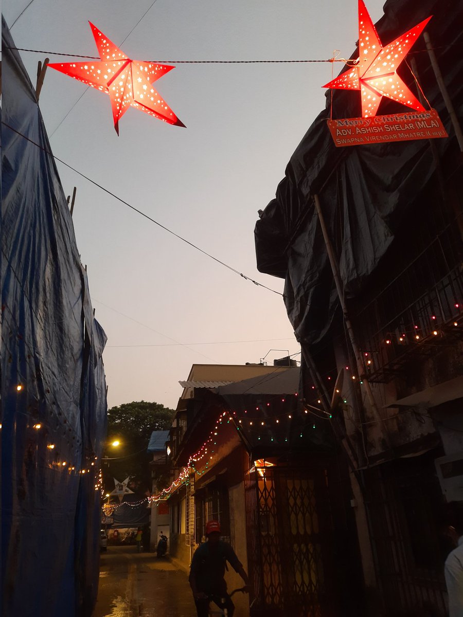 urvashisarkar07's tweet photo. #Christmas walk in Chuim, a small village near Bandra, courtesy a Mumbai based walking tour group @Khaki_Tours. I followed it up with hot cranberry toddy. Memorable. https://t.co/sn6K3qJwuu