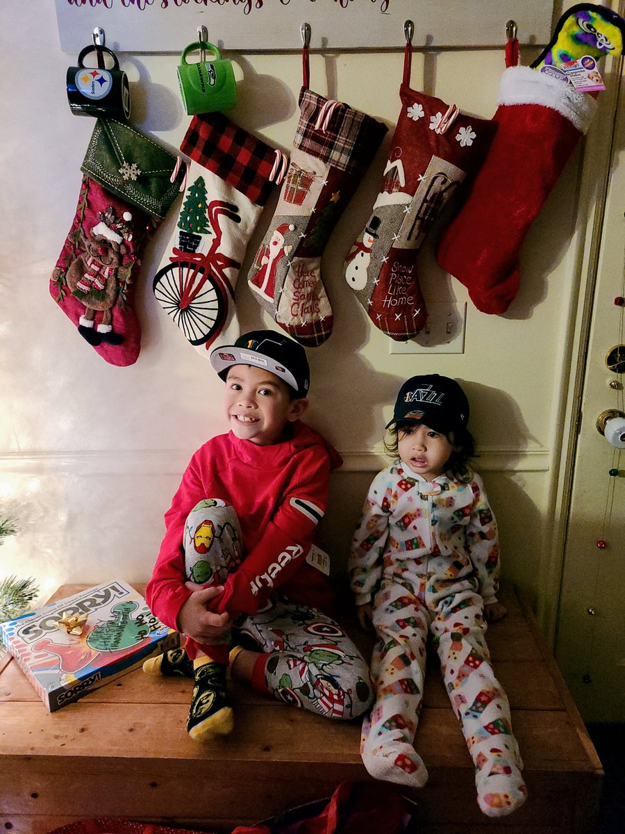 Someone got new Jazz hats for Christmas!! Go Jazz! #TakeNote #lesolsonIT