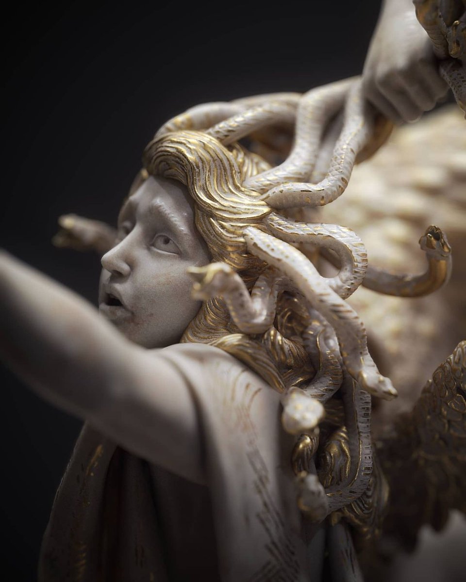 AcademiaAesthe1's tweet photo. "Medusa and Perseus" - 3D sculpture by Doc Zenith. https://t.co/0Fu94rEsrX
