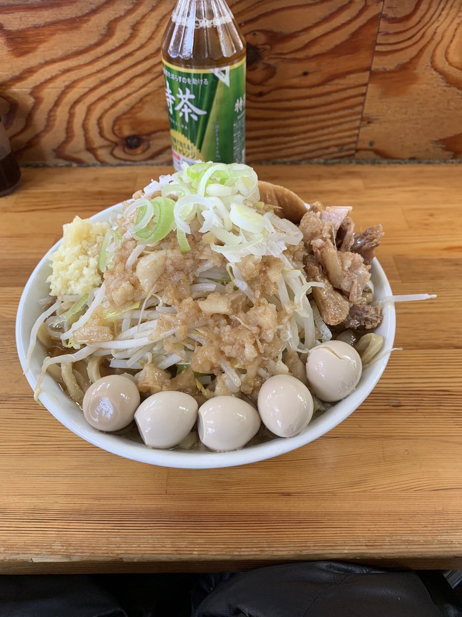 BRUTUS8989's tweet photo. 今日はBRUTUS4人で登山⛰🍜🐖
久々の4人で楽しく山頂まで登れました❤️
安定の美味さで言う事無し🤩👍
いつも神🐖ありがとうございます���‍♂️🙏
今日はほぐしまで😭🎉

いやー本当美味かった🤤❤️

#BRUTUS
#ハイマウント
#結局ハイマウントが1番美味い https://t.co/Gp7pNOP2Oa
