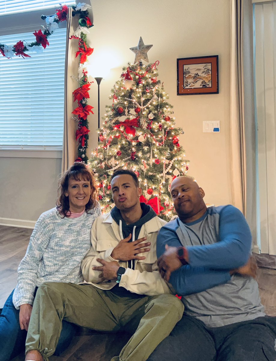 Bmac_Jones's tweet photo. Can you tell which parent I take after? Have Merry Christmas from yours truly, the Jones’s (minus @NoahJones03) 🎄 https://t.co/Aic8PFYIcB