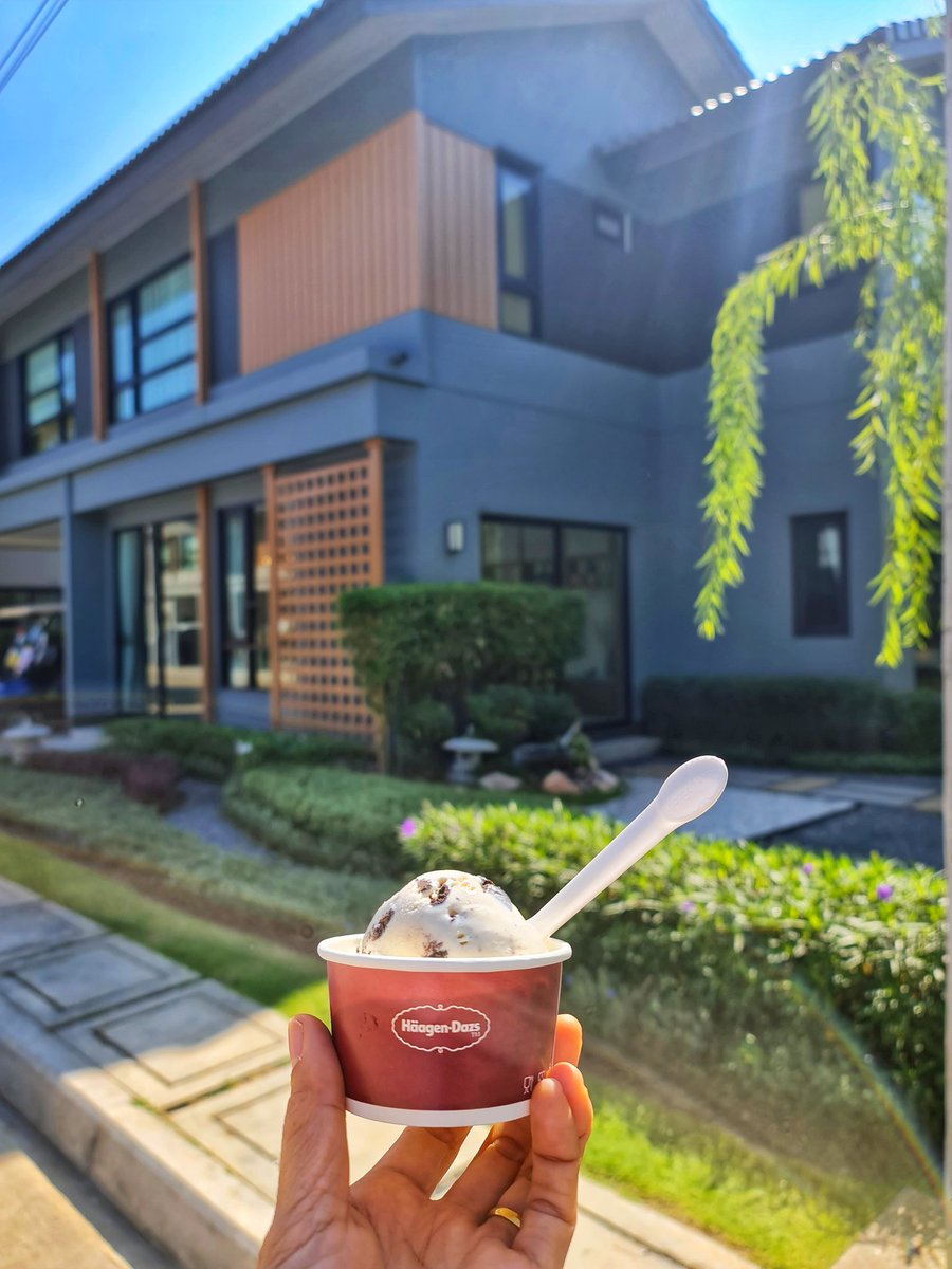 Pitchayapond2's tweet image. 🌈💖  Have a Freeze Day  🌈💖
#FreezeTheMoment 
ยกขบวนไอศกรีม Haagen Dazs 🍧🍨มาเสริฟความสุขแบบไม่ยั้ง ให้ลูกค้าของ "แสนสิริ " #อณาสิริรังสิตคลอง2 #แสนสิริ 
#SansiriXHaagenDazs #FreezeTheDeals #MadeForLife