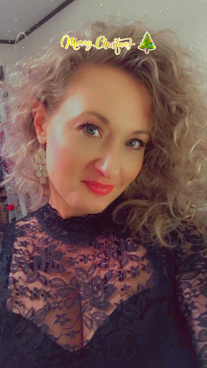 FireFromAsh222's tweet photo. Sponsored by #venusretrograde in #Capricorn … definitely the end of some cycles; the end of some relationships… but only those that no longer add anything of value. Cleared my space for the new beginnings to roll in! #glowup #nodeadweight #empressenergy @sexysoultribe https://t.co/dfvLNdwcHe