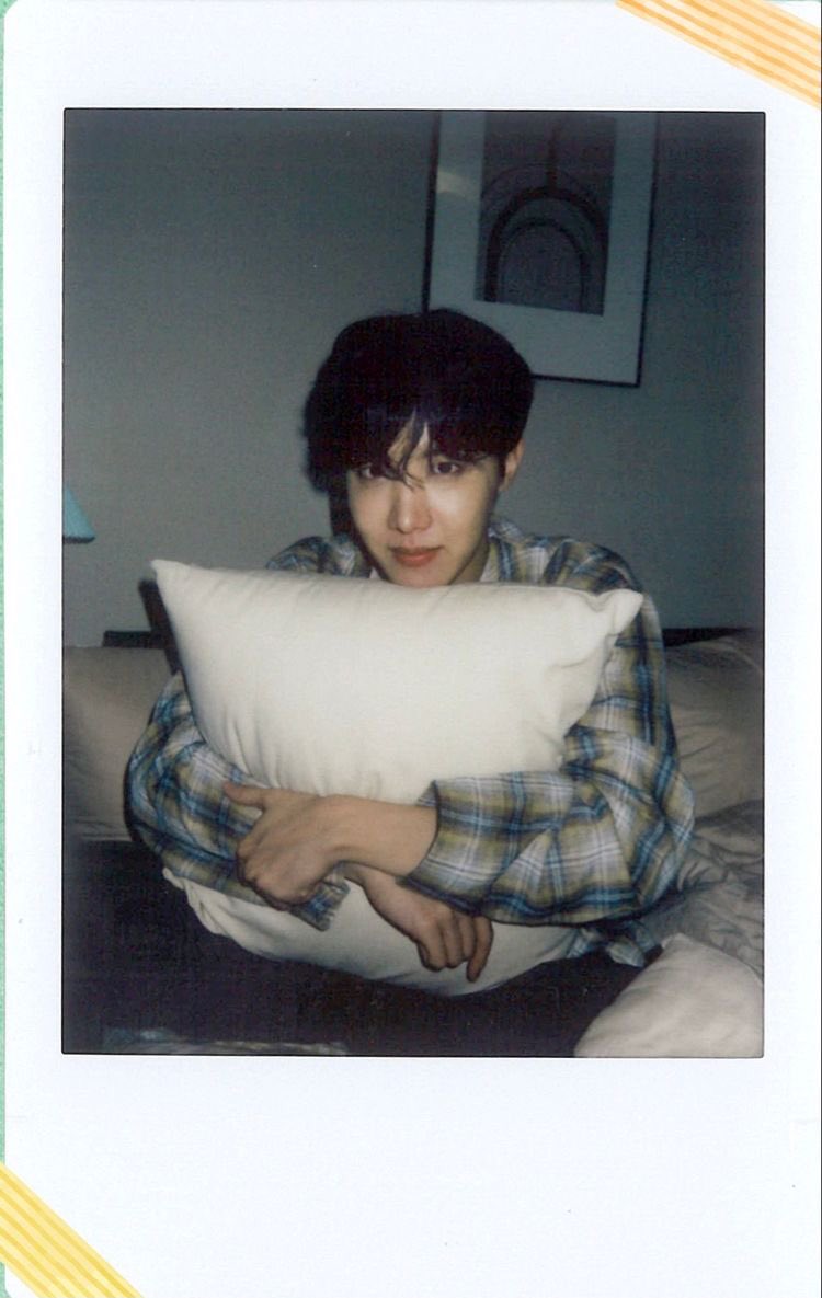 hourly j-hope (@hourlyhobi) on Twitter photo 