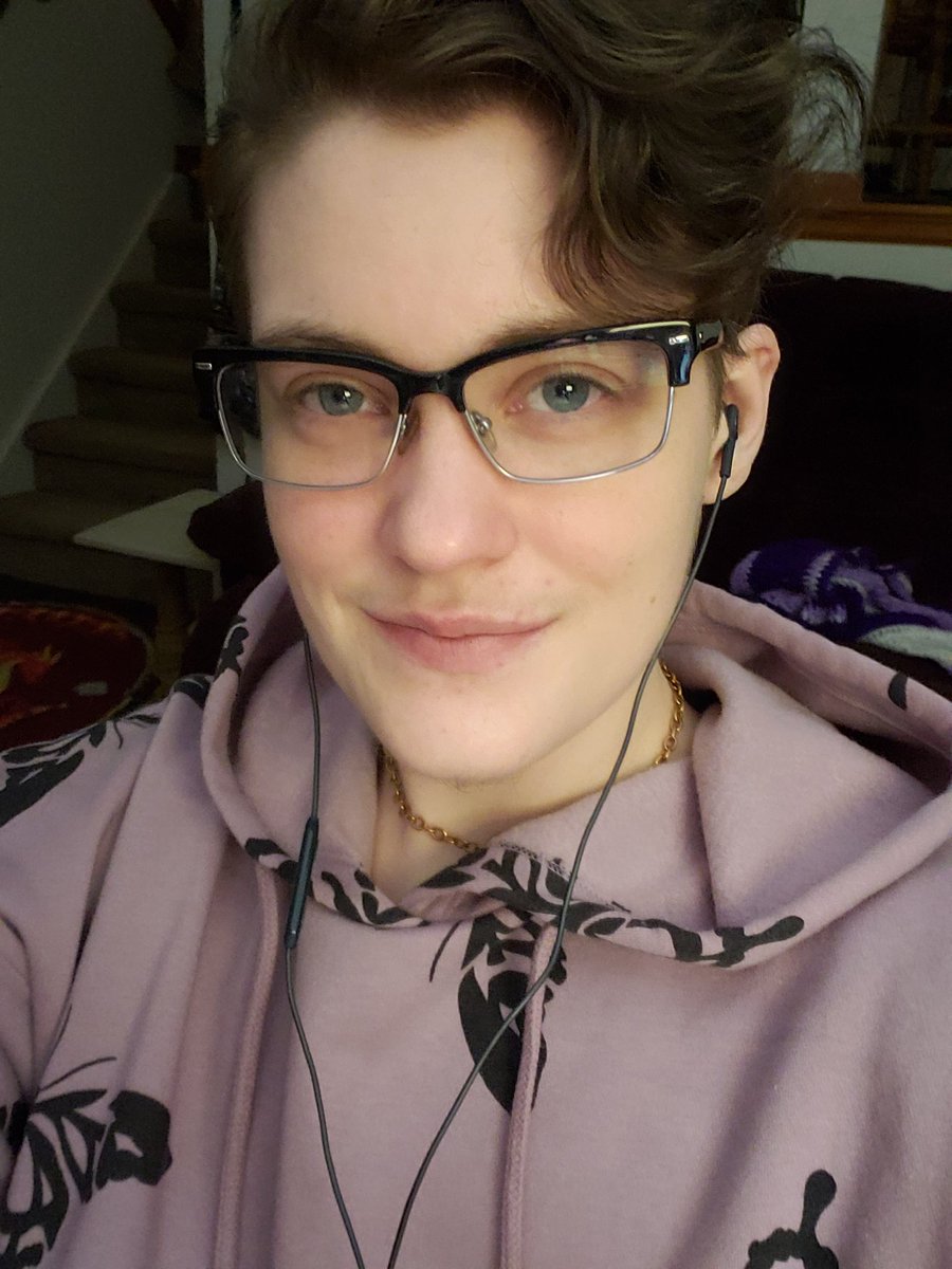 MakoOcto's tweet photo. Just joined a non-binary group and I've never felt more confident in myself. Community is everything!
#lgbtq #nonbinary https://t.co/isd66iZk1K