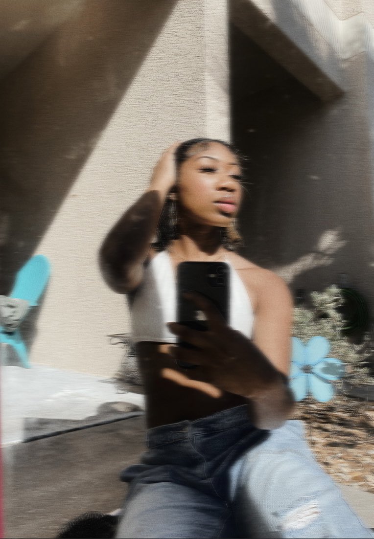 calese1's tweet photo. I wish I was a model🥺 https://t.co/QtSCI0ijmI