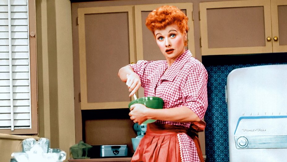 TomCraigLA's tweet photo. Fun #Christmas fact. #Fruitcake has a half-life longer than weapons-grade plutonium.

#MerryChristmas
#ILoveLucy
#LucilleBall
🎅🎅 https://t.co/EY6azsZcmp