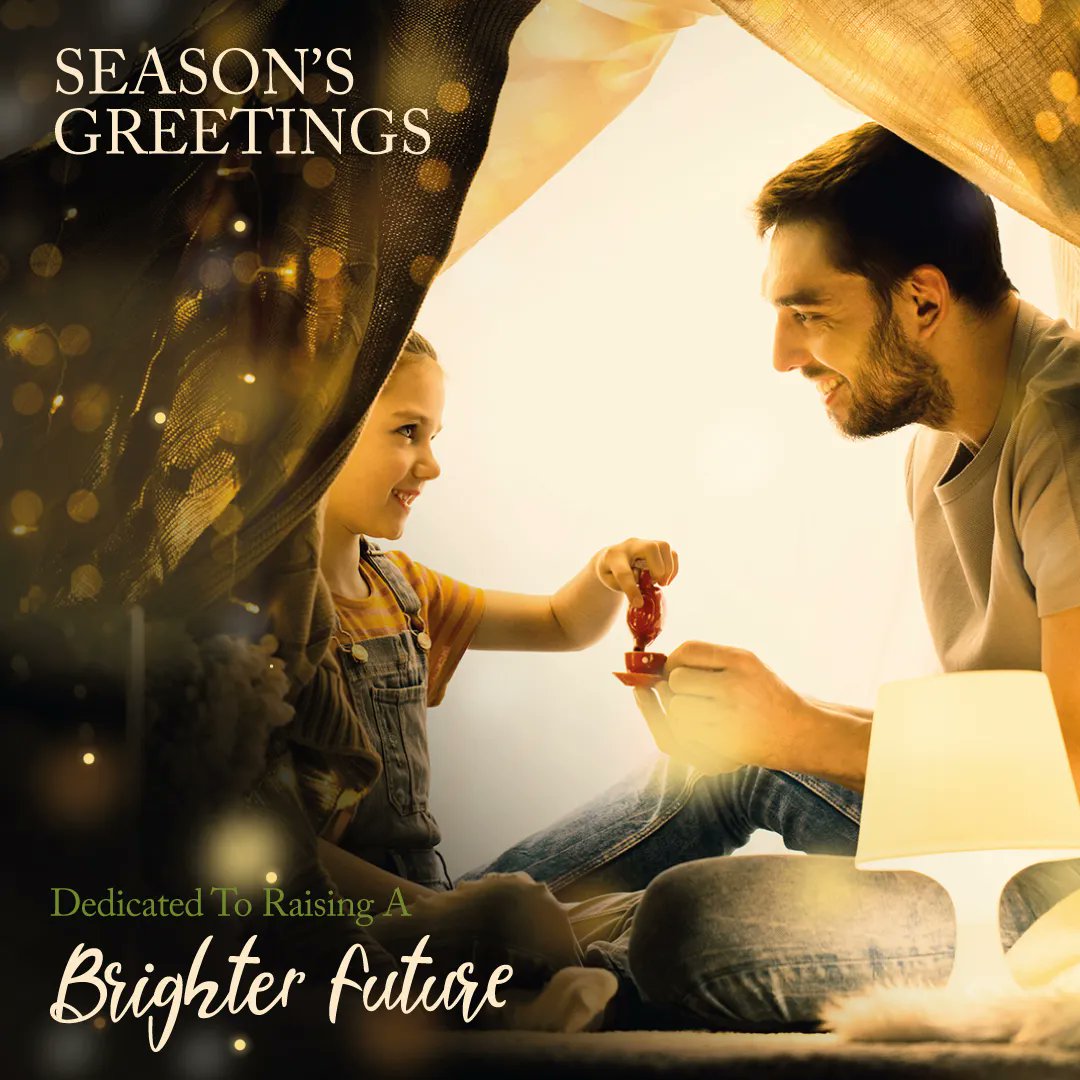 RAQAM_DMCC's tweet photo. RAQAM family wishes you and your families a happy and blissful holiday season.

#2022 #seasongreetings #HappyNewYear #raqam https://t.co/qnpqQ0UO3N
