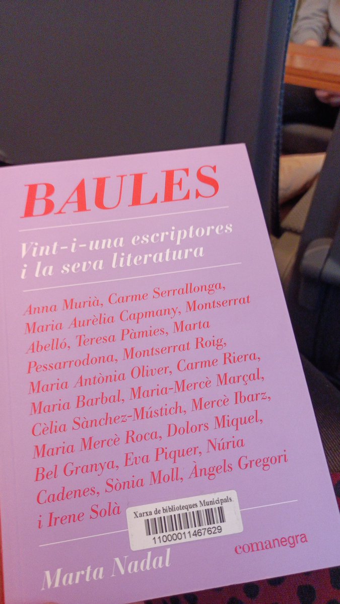De tornada amb #Renfe
tremendament ben acompanyada!

#Lectures 

<a href="/Comanegra/">Editorial Comanegra</a> 
<a href="/bibliotequesXBM/">BibliotequesXBM</a>  <a href="/bibliotequesSBD/">biblioteques de Sabadell</a>
<a href="/soniamoll/">Sònia Moll #UErgonya</a> <a href="/EvaPiquer/">Eva Piquer Vinent</a> i moltes més #autores