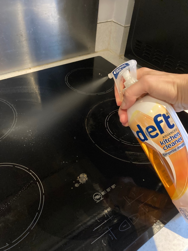 DeftClean's tweet photo. Cleaning up all that Christmas grease and grime with deft 

#cleaningtips #cleanhome #cleaningmotivation #deft #deftclean #defter #arthritis ⁠#christmas https://t.co/qFLdfIUvHH