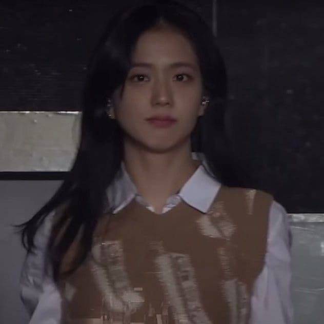 jichuhourly's tweet photo. #지수 #JISOO https://t.co/IrbQ3dQBzf