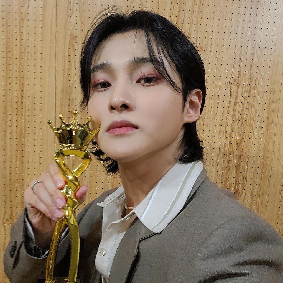 seongriOFFICIAL's tweet photo. 이렇게 한걸음 한걸음 가다가보면 
더 기쁘고 더 많이 행복한 순간들을 만날수 있겠죠~~~💞
함께해주셔서 감사합니다!!!!

데뷔후 첫 번째 수상🎉

K STAGE AWARDS 
Global Trot Star 🏆

#성리 #SEONGRI 
#K_STAGE #AWARDS
#Global_Trot_Star
#성리학자 #사랑해요💞
#C2K https://t.co/TuUhm0R2B7