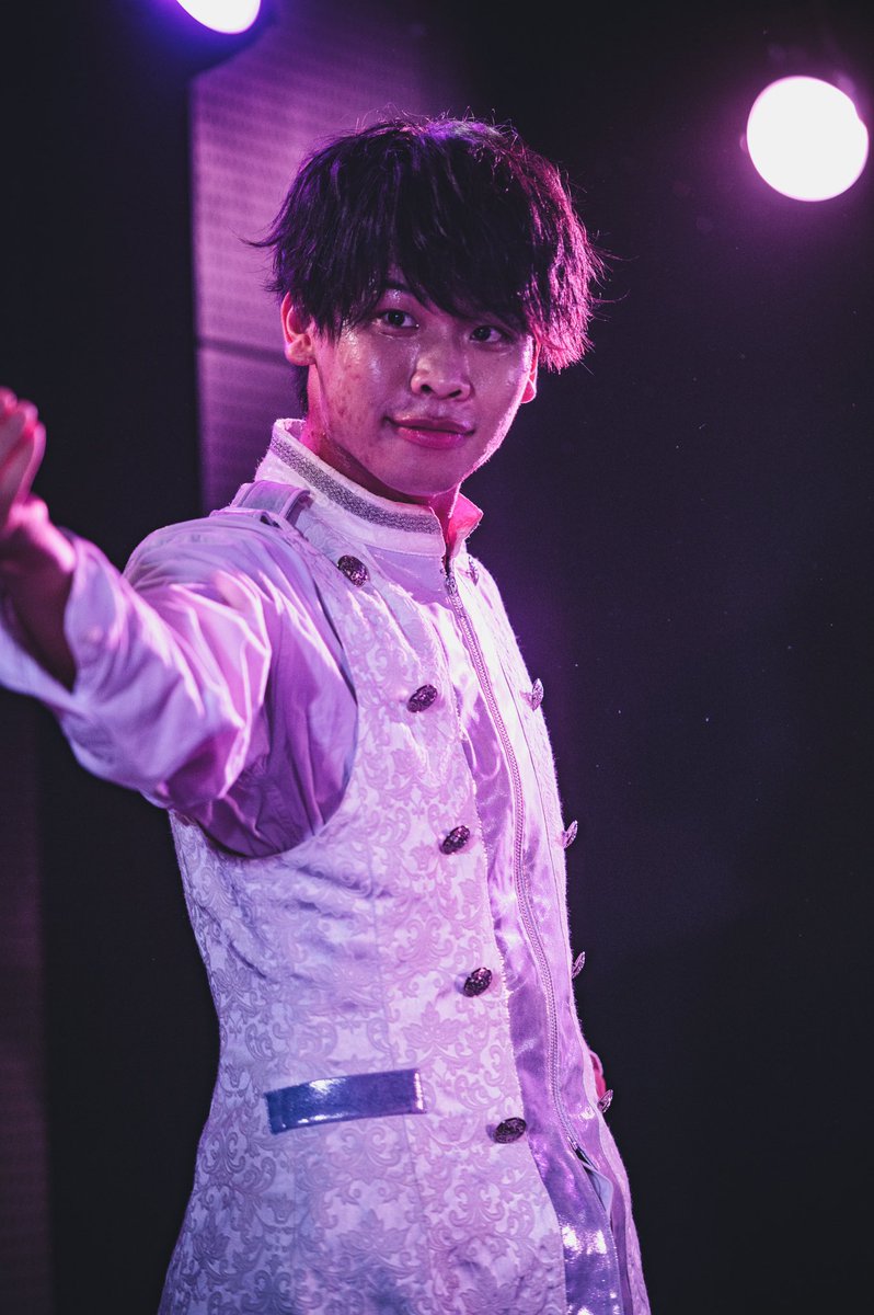 week_boys's tweet photo. https://t.co/ZWiiIfXmc6