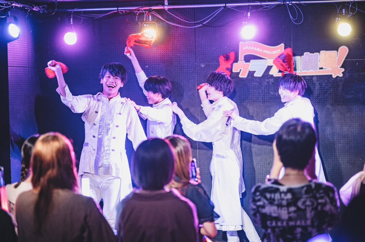 week_boys's tweet photo. https://t.co/ZWiiIfXmc6