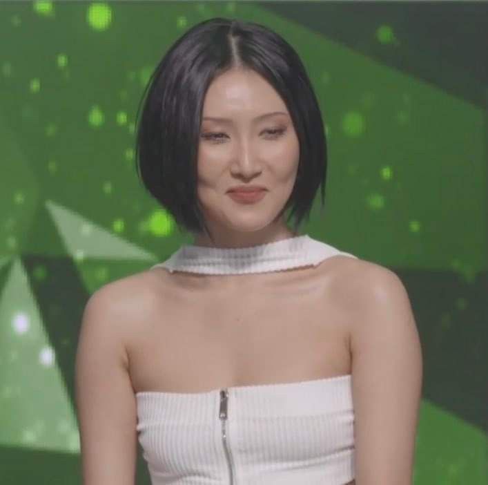 MINARIHWASA's tweet photo. WE WILL GET A HWASA FULL ALBUM AND A SOLO CONCERT ON 2022!!!!!

#HwaSa #화사  #마마무 #MAMAMOO https://t.co/1JGSzb2Yfr