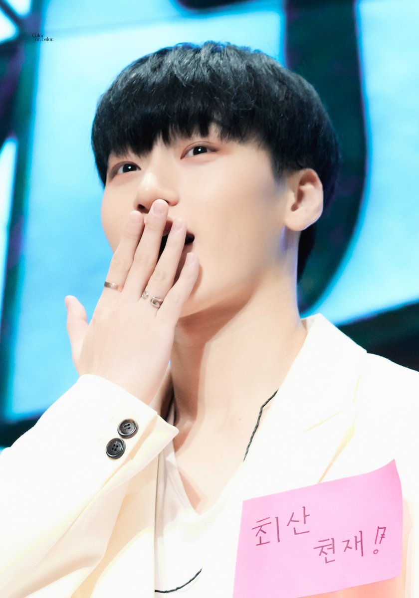 211226 천재 아기고양이 
#ATEEZ  #SAN #산