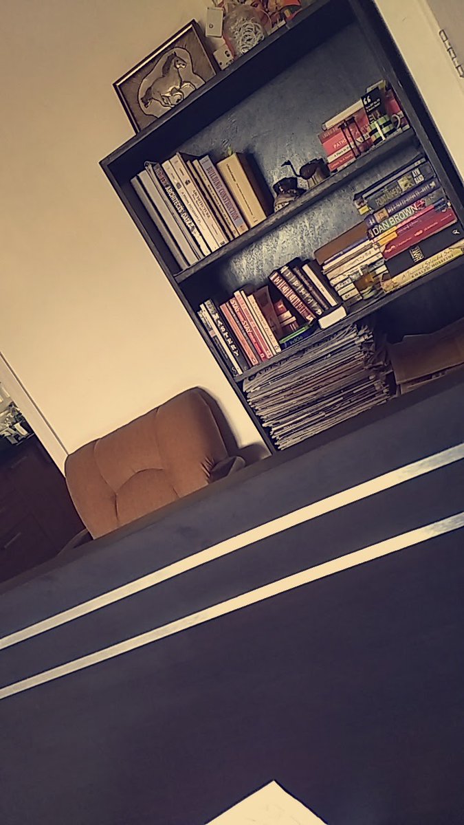 me____oh's tweet photo. old lives, new lives, and the books that come with me. https://t.co/7CPyV9aBEz