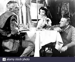 merlinpapin3's tweet photo. #AnecdotesCinéma, oups ! Pour le film #LaNefdesFous de #StanleyKramer, Lorsque #LeeMarvin a été approché pour la première fois pour jouer Bill Tenny, il l'a refusé en raison de son sentiment que le roman source de Katherine Anne Porter 

@Jouxplane83 @tbarnaud @FredOL69007 https://t.co/FI0kKRlbXC
