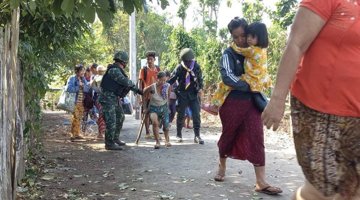 Aung Zaw Latt tweet media