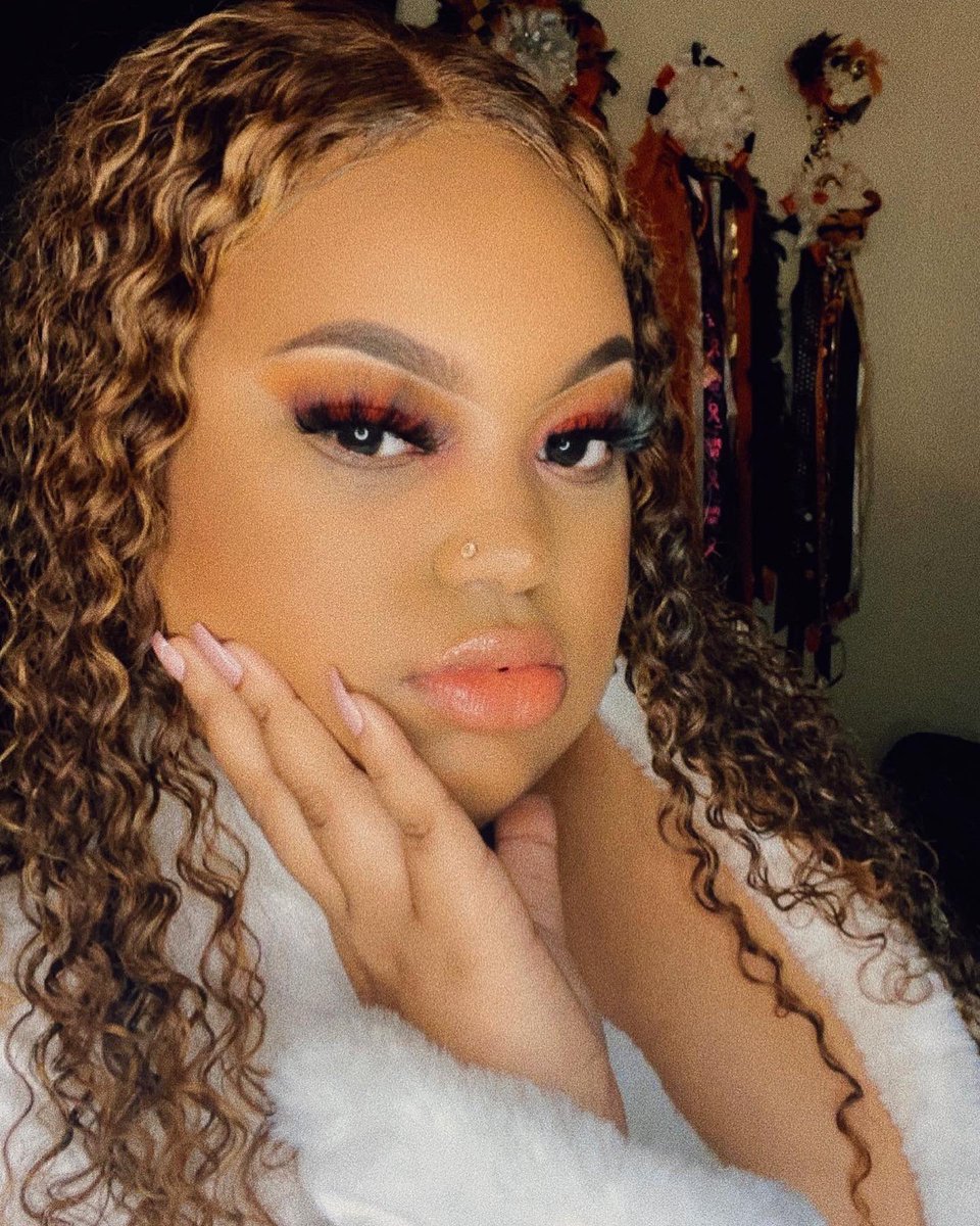 leslieaix's tweet photo. Jus a luh photo dump🥀 https://t.co/6Go49oWoEV