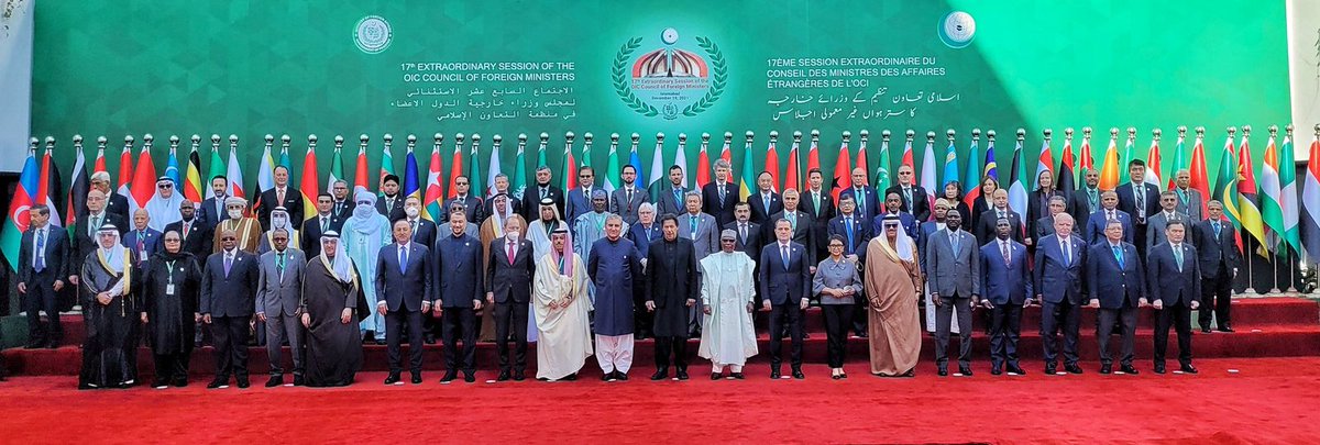 Zeb_J7's tweet photo. ایسا کوئی فورم نہیں جہاں کپتان نے مسلم امہ کی نمائندگی نہیں کی۔ حالیہ مثال افغانستان کے مسلے پر عالمی اجلاس بلانا ہے۔ یہ صرف عمران خان نے ہی ہے جس کے اندر مسلمانوں کا درد موجود ہے
#امہ_کا_ترجمان_عمران_خان https://t.co/7zberNXVFO