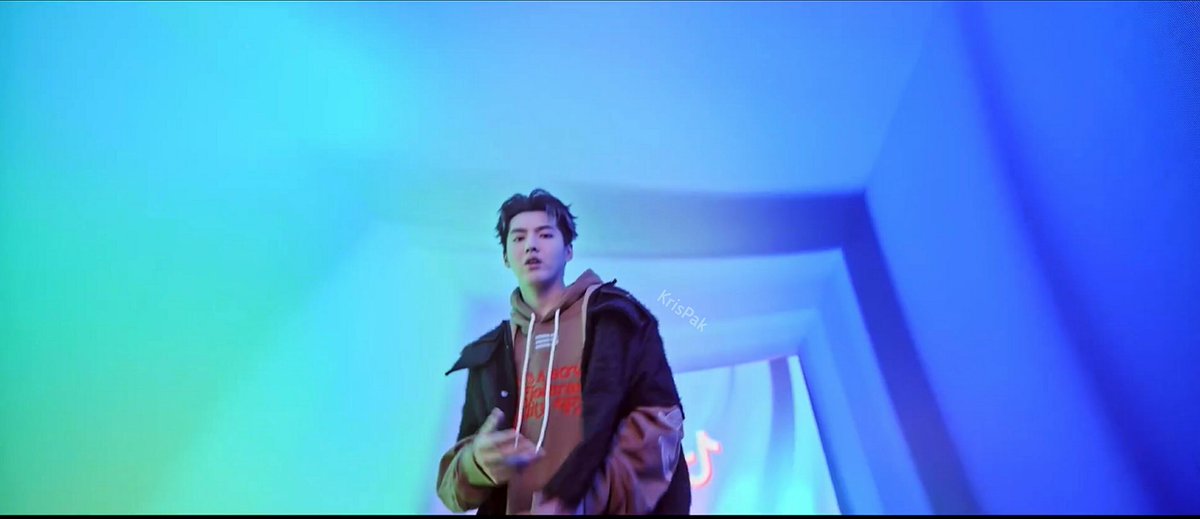 KrisWuPakistan's tweet image. "The most important thing is you, yourself 👍"

#Kriswu #Wuyifan #krispak #KrisWuEdits (3)
Cc: jiaheng7923 💖