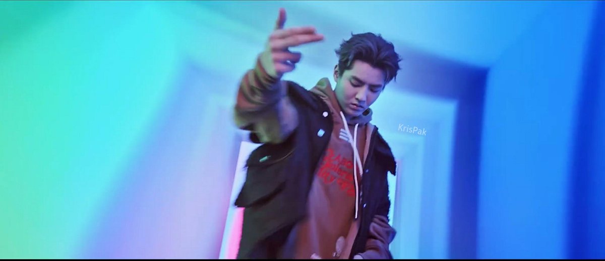 KrisWuPakistan's tweet image. "The most important thing is you, yourself 👍"

#Kriswu #Wuyifan #krispak #KrisWuEdits (3)
Cc: jiaheng7923 💖