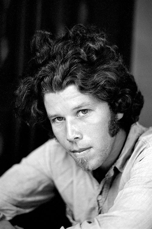 Tom Waits: I’m like everybody else in music. I don’t have a formal background. I learned from listening to records, from talking to people, from hanging around record stores, and hanging around musicians and saying, “Hey, how did you do that? Do that again.
Photo by Ed Caraeff
