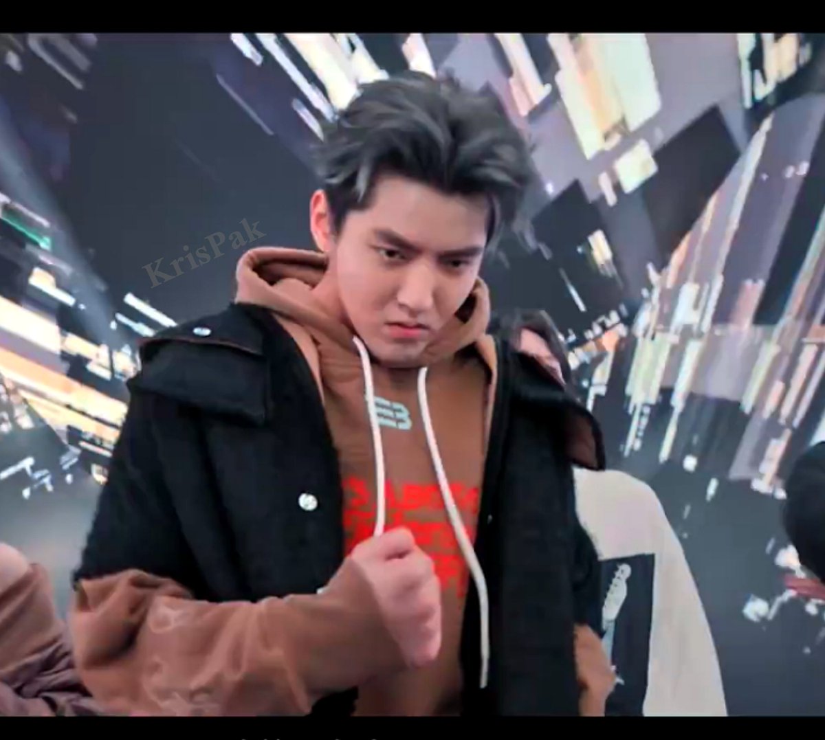 KrisWuPakistan's tweet image. "Trust him, everything gonna be okey! 👍"

#KrisWu #KrisPak 
#KrisWuEdits (4)
Cc: meigeniforkris