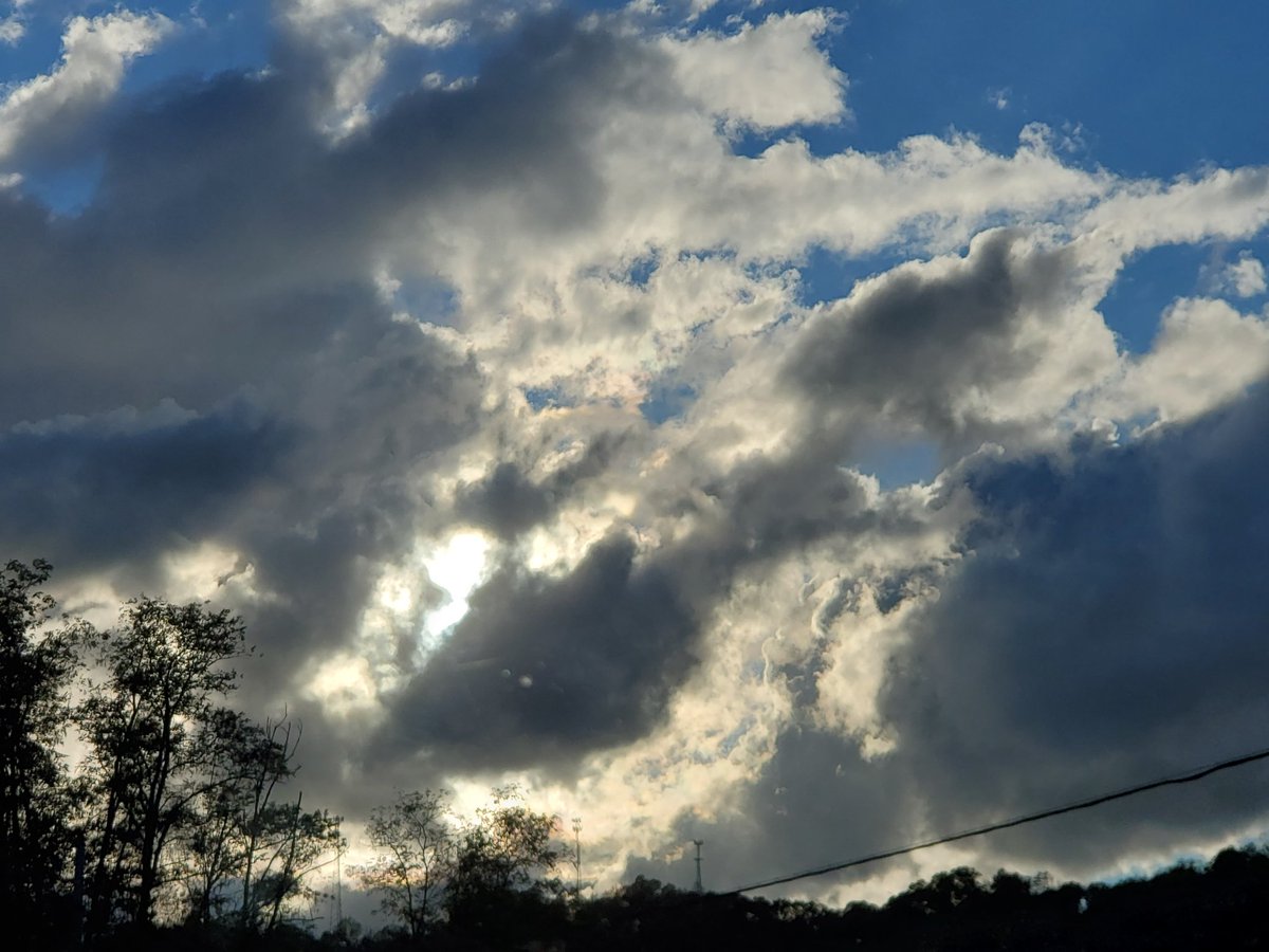 Lashae2096's tweet photo. #photography #SkyeBlue https://t.co/SJs4xbwGKb