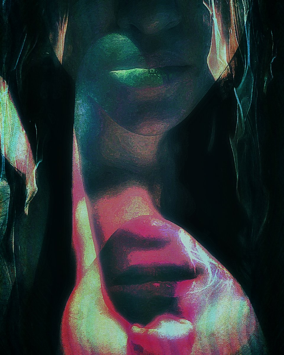 Duality | I turn to you like a flower turns to the sun

Pick it up here: 
objkt.com/asset/hicetnun…

#famjam #tezosnft #hicetnuncart #nftart