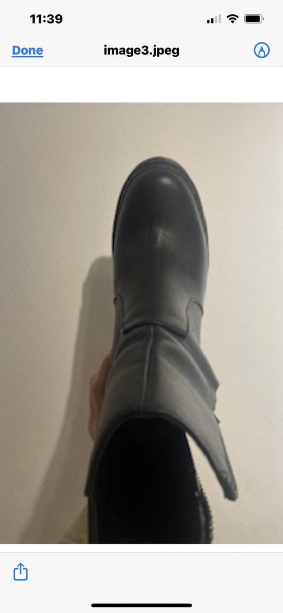 LisaJen71834437's tweet photo. @drmartens I just have to say how disappointed I am with the customer service I have received. 
I have a pair of boots that I have only worn twice and have split. I was told I am out of warranty and it is down to wear and tear! Please tell me how this is wear and tear? https://t.co/ZeGs7LbAUf