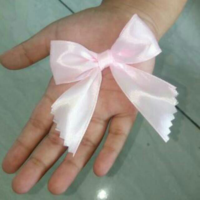 distrcreamhn's tweet photo. Saya menjual PITA SOUVENIR SATIN SIAP... seharga Rp500. Dapatkan di Shopee sekarang! https://t.co/brfg2mhk7G #ShopeeID https://t.co/xxuGlkqQLB
