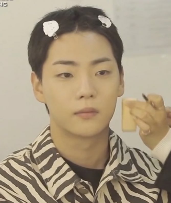 이참외 tweet media