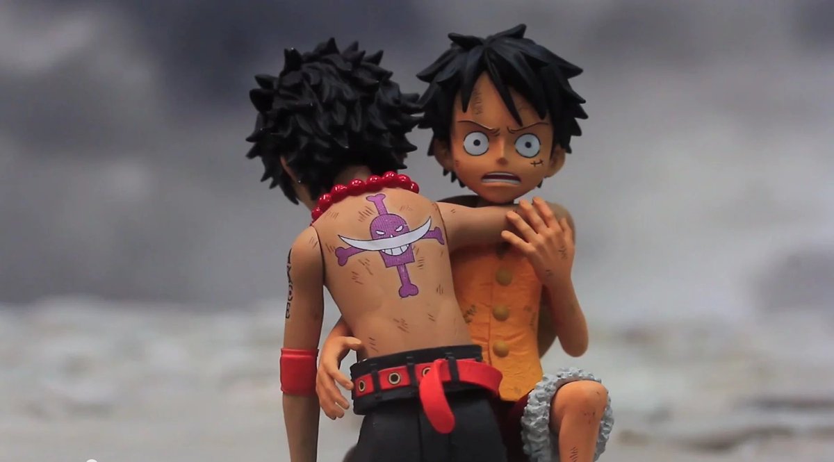 Prometeo213's tweet photo. de Kaido probablemente Ace estaría vivo. Y bueno, pim pam Kaido le contará esto a Luffy al final de la batalla, Luffy se enfadará con Shanks (ojo, no estoy diciendo que Shanks sea malvado, simplemente más complejo) y ya tendríamos un Luffy vs Shanks. https://t.co/BvGRNbr4Ze