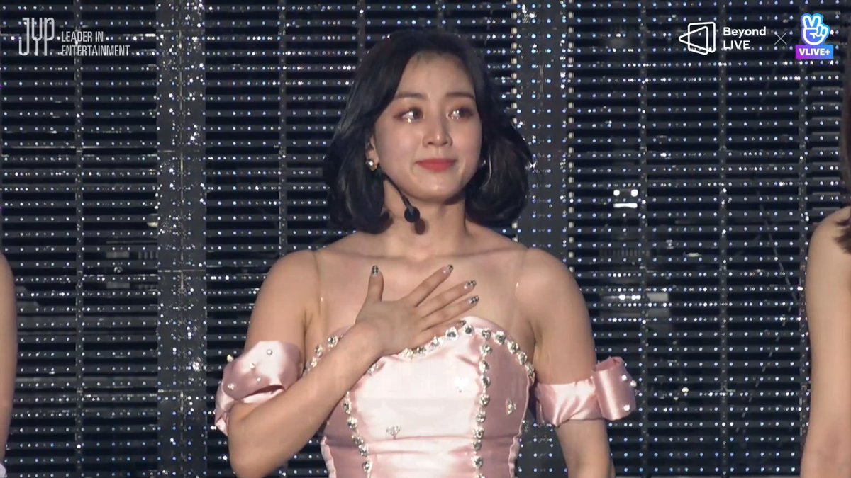 oncetrix's tweet photo. please protect her at all costs https://t.co/wlqaHZ0HAi