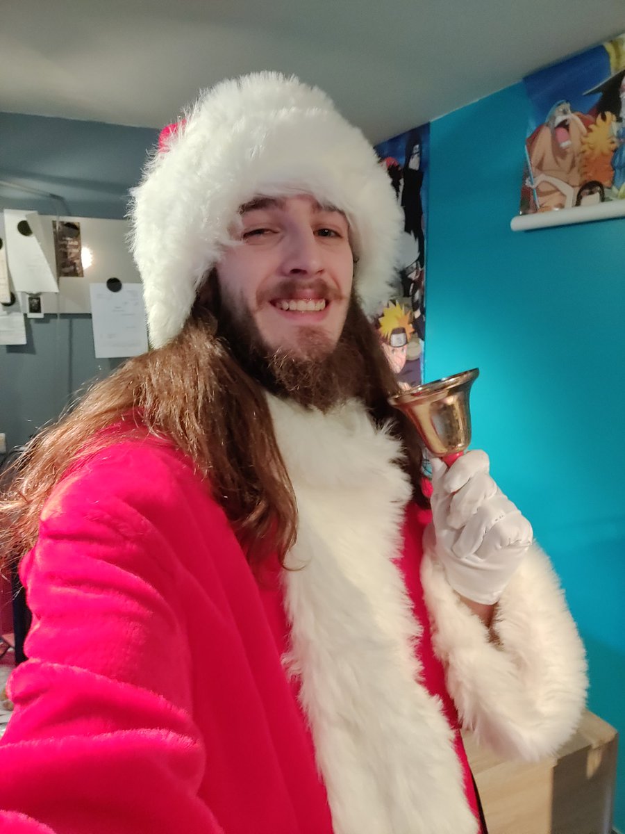 Saharju's tweet image. After a few long and hard days at work it's time to chill, sit back and relax with some games. What did I get myself into 🦦 #SantaStream