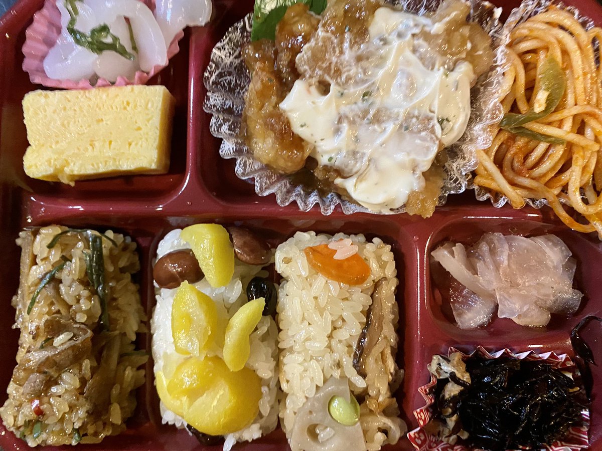 初老的グルメ活動🍽 今日はデパ地下でチキン南蛮とおこわの最強弁当🍱これで酒飲めるな‥by譲れんK ＃デパ地下 ＃弁当