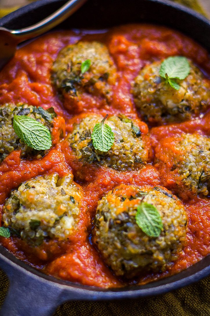 Boulettes de quinoa super faciles à faire! dansmacuisineamoi.blogspot.com/2021/12/mes-bo…