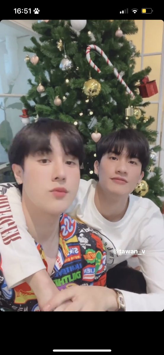 mochiwc's tweet photo. Christmas with TayArm 🎄✨💙💛 #tayarm #เตอาร์ม https://t.co/BBcJpjh2zl