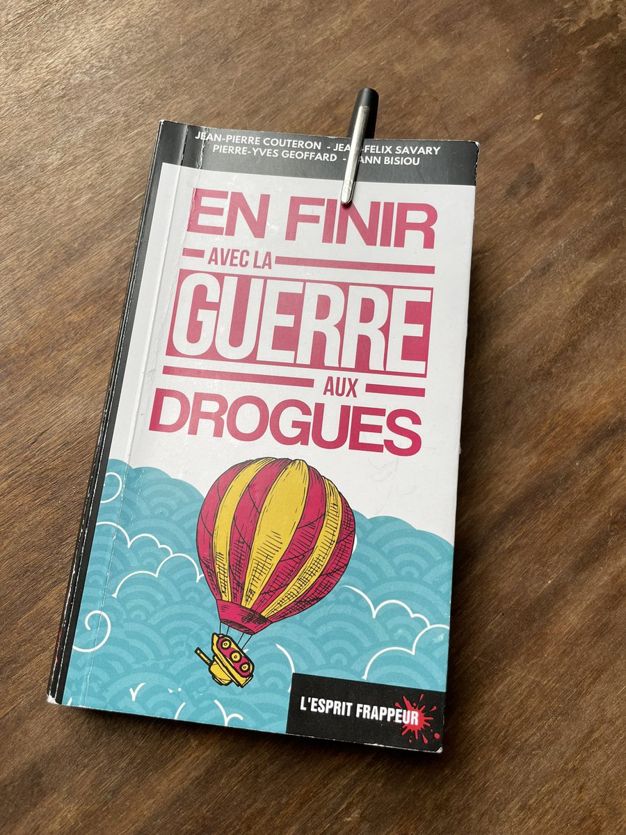 fm_lambert's tweet photo. Une saine lecture que je recommande à tous et surtout à mes amis parlementaires !

Et surtout à @EmmanuelMacron @GDarmanin évidemment 😁

Légalisation #Cannabis 

Bravo aux 4 mousquetaires @couteronjp @pygeoffard @yannbisiou &amp; Jean-Pierre Savary https://t.co/rLBxtjunLe