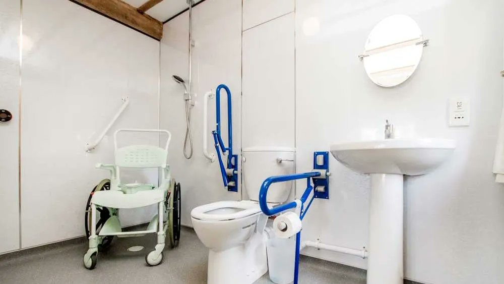 Handiscovercom's tweet photo. ๐ก Accessible Bungalow with Availability in Norfolk, UK ๐ฌ๐ง
These beautiful accessible bungalows are available this winter from 27 December - 31 January โฟ๏ธ
Check it out here ๐ https://t.co/DxottPxrM9
#handiscover #accessibility #disabledholiday #wheelchairtravel https://t.co/R1ue65n6pJ